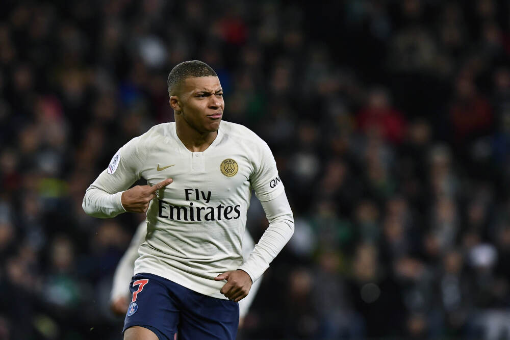 前小米高管崔宝秋入局家庭服务机器人，多家顶级VC竞逐